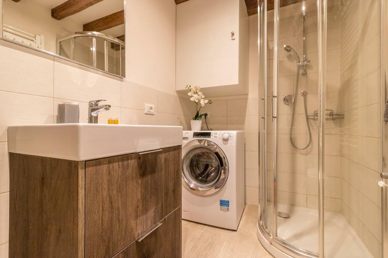 Ramo Delle Moschette Apartment Венеция Екстериор снимка